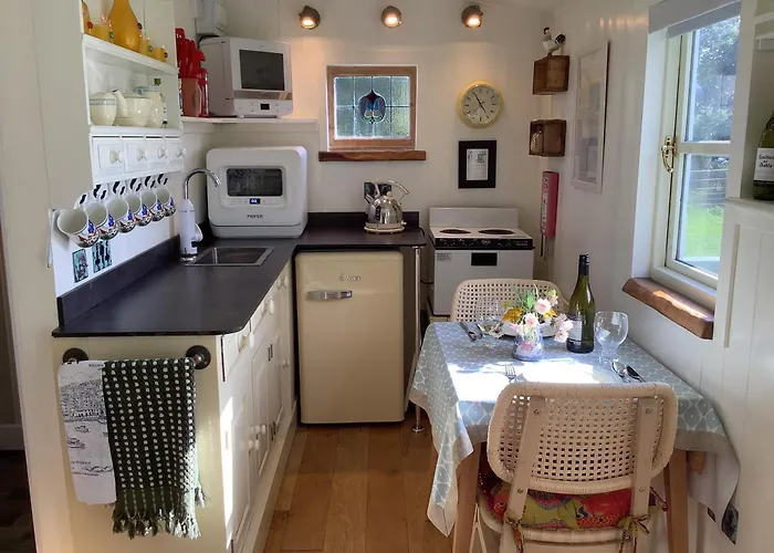 Muffins Meadow Shepherds Hut