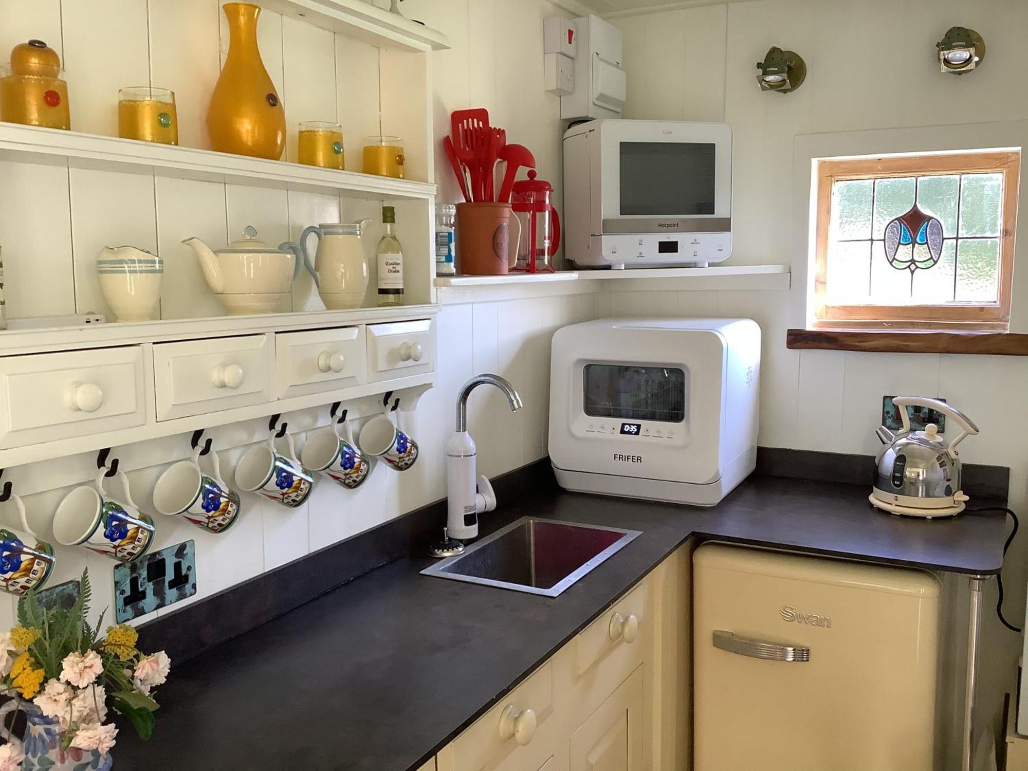 Campsite Muffins Meadow Shepherds Hut *
